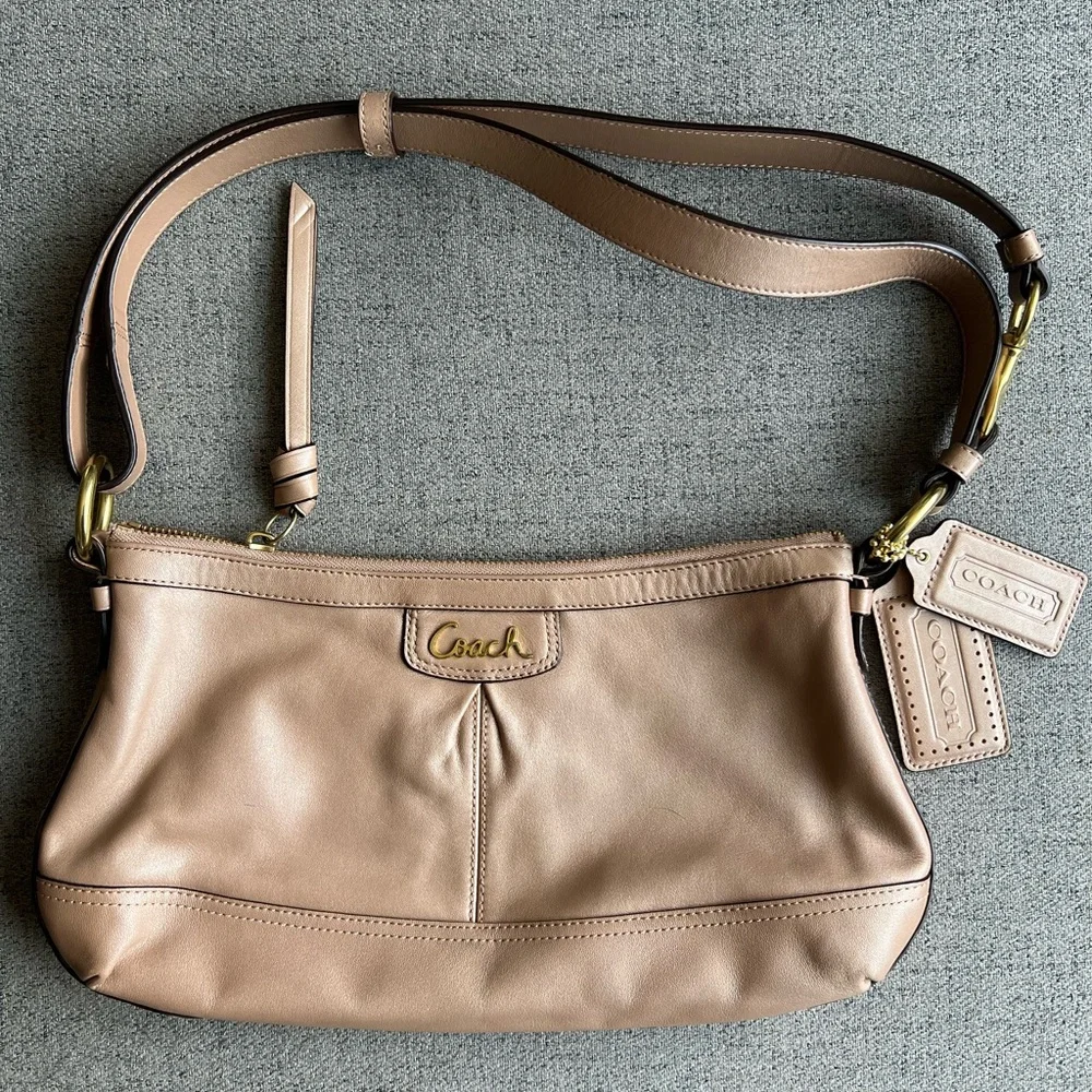 Coach East West Convertible strap Leather Shoulder bag